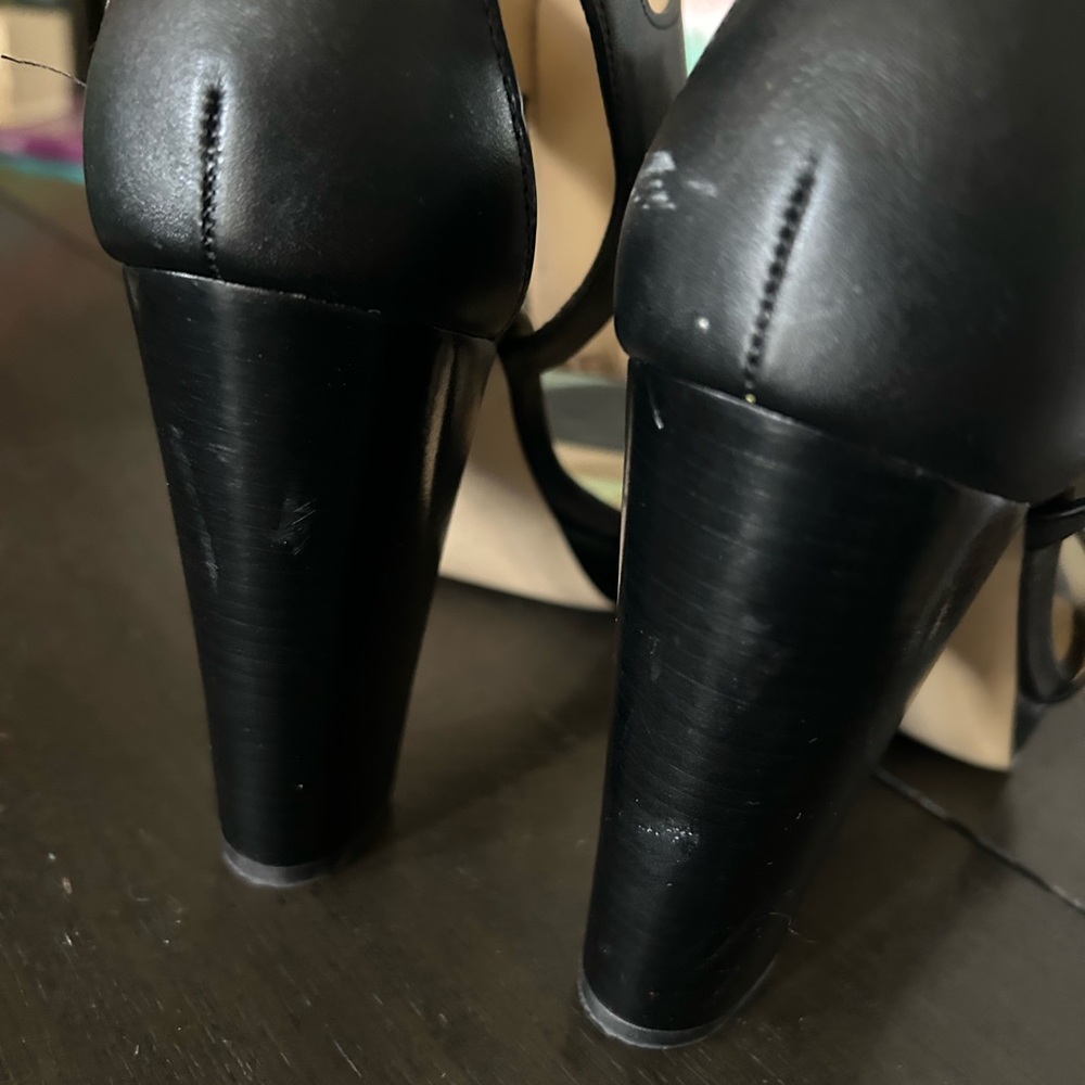 Michael Kors Black Women's Sandals - Picture 5 of 9